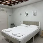 Dell'arco Bed & Breakfast