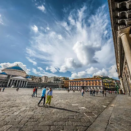 Dell'arco 4* Naples